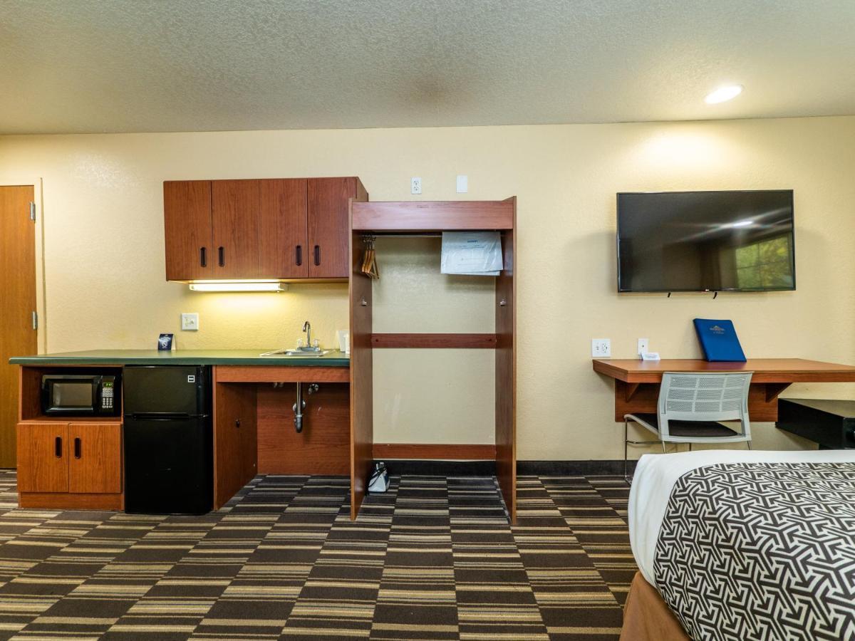 Microtel Inn And Suites Ocala Exterior photo